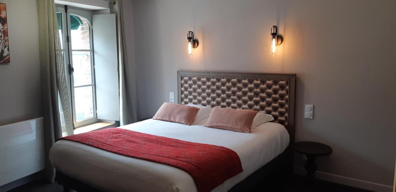 Logis Hotel Le Grand Cerf Ernee Экстерьер фото