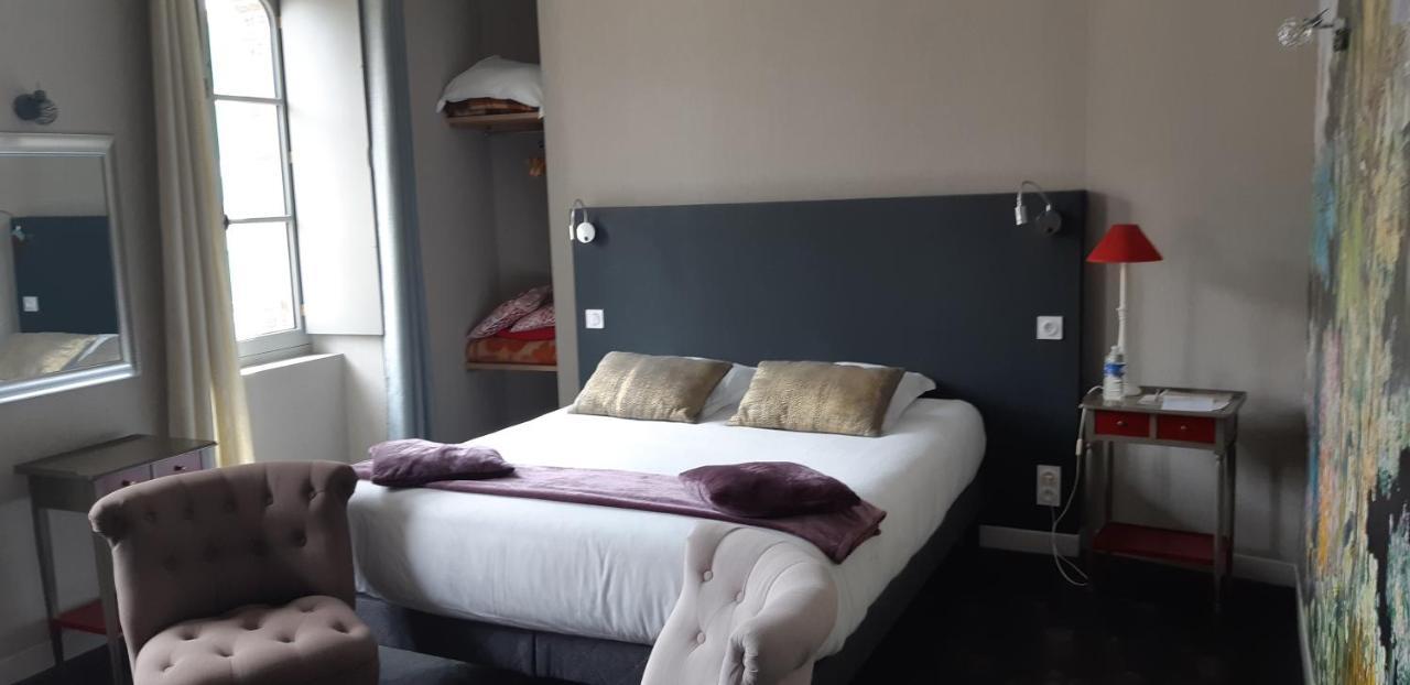 Logis Hotel Le Grand Cerf Ernee Экстерьер фото