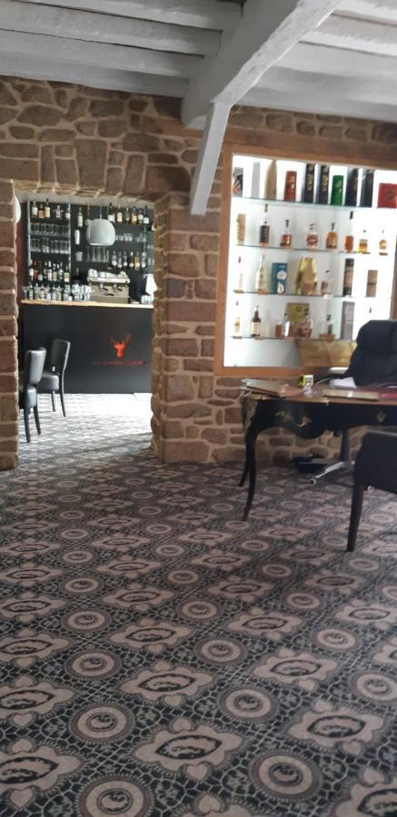 Logis Hotel Le Grand Cerf Ernee Экстерьер фото