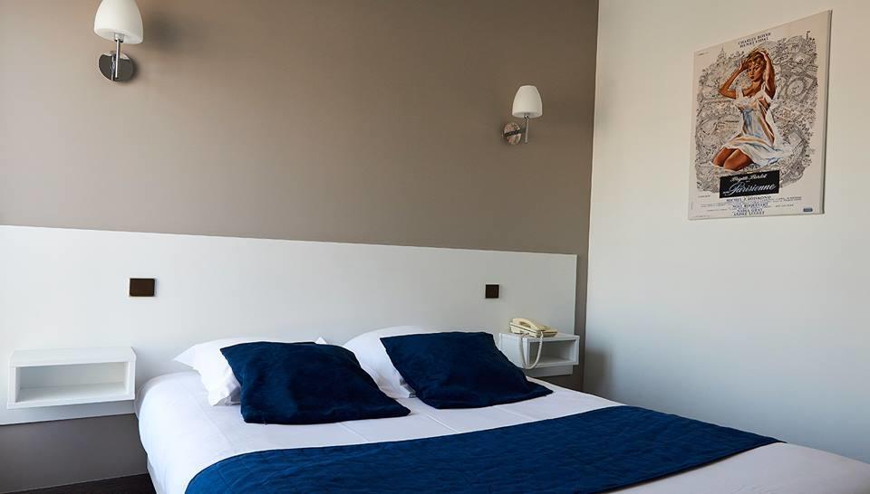 Logis Hotel Le Grand Cerf Ernee Экстерьер фото