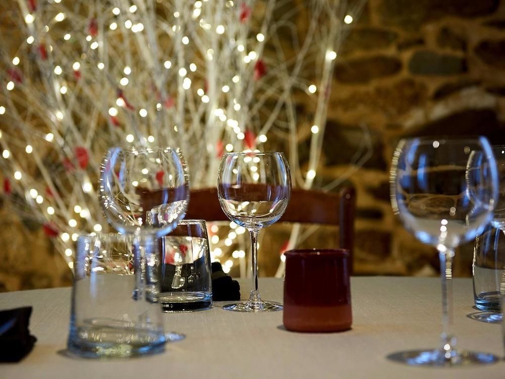 Logis Hotel Le Grand Cerf Ernee Экстерьер фото