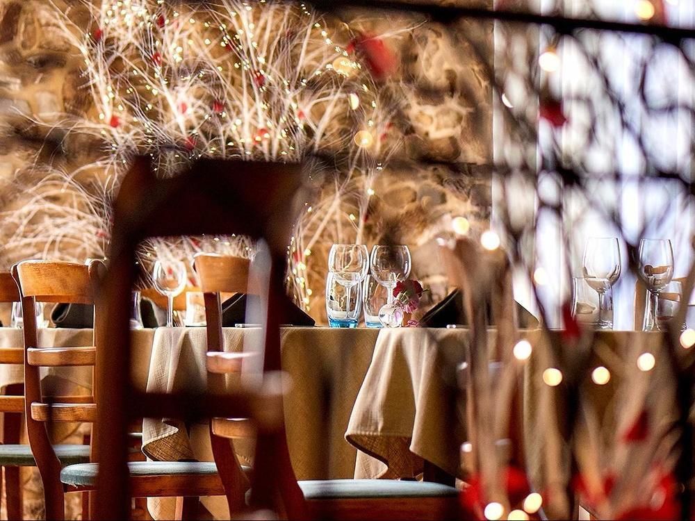 Logis Hotel Le Grand Cerf Ernee Экстерьер фото